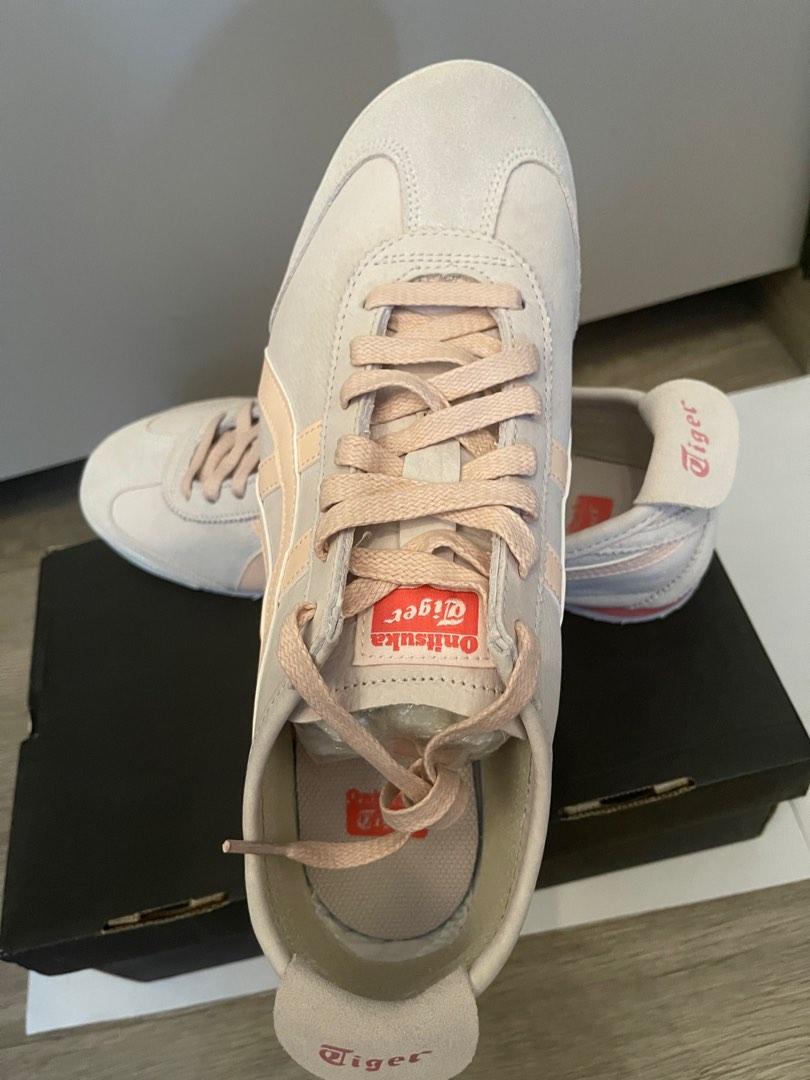 Price Reduced Onitsuka Tiger (size Uk 9) (Category: Casual shoes) located in Singapore. Submitted by peacebwithu (Listing ID 1193828084, Image 2). Description: Bought at $159 as shown letting go $60 off $99.90 Brand new in box. Mexico 66 Blush/Breeze Unisex (US 10) US women (11.5) Euro 44 UK 9.