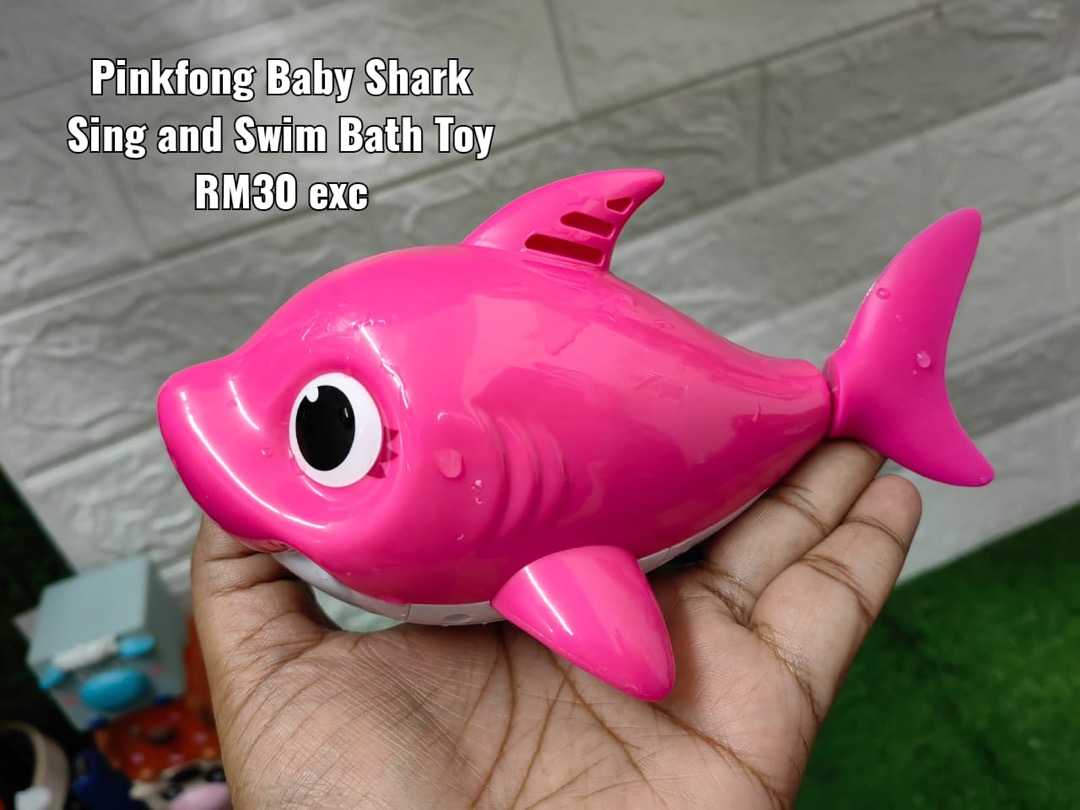 Pinkfong Baby Shark Sing & Swim Bath Toy, Babies & Kids, Bathing
