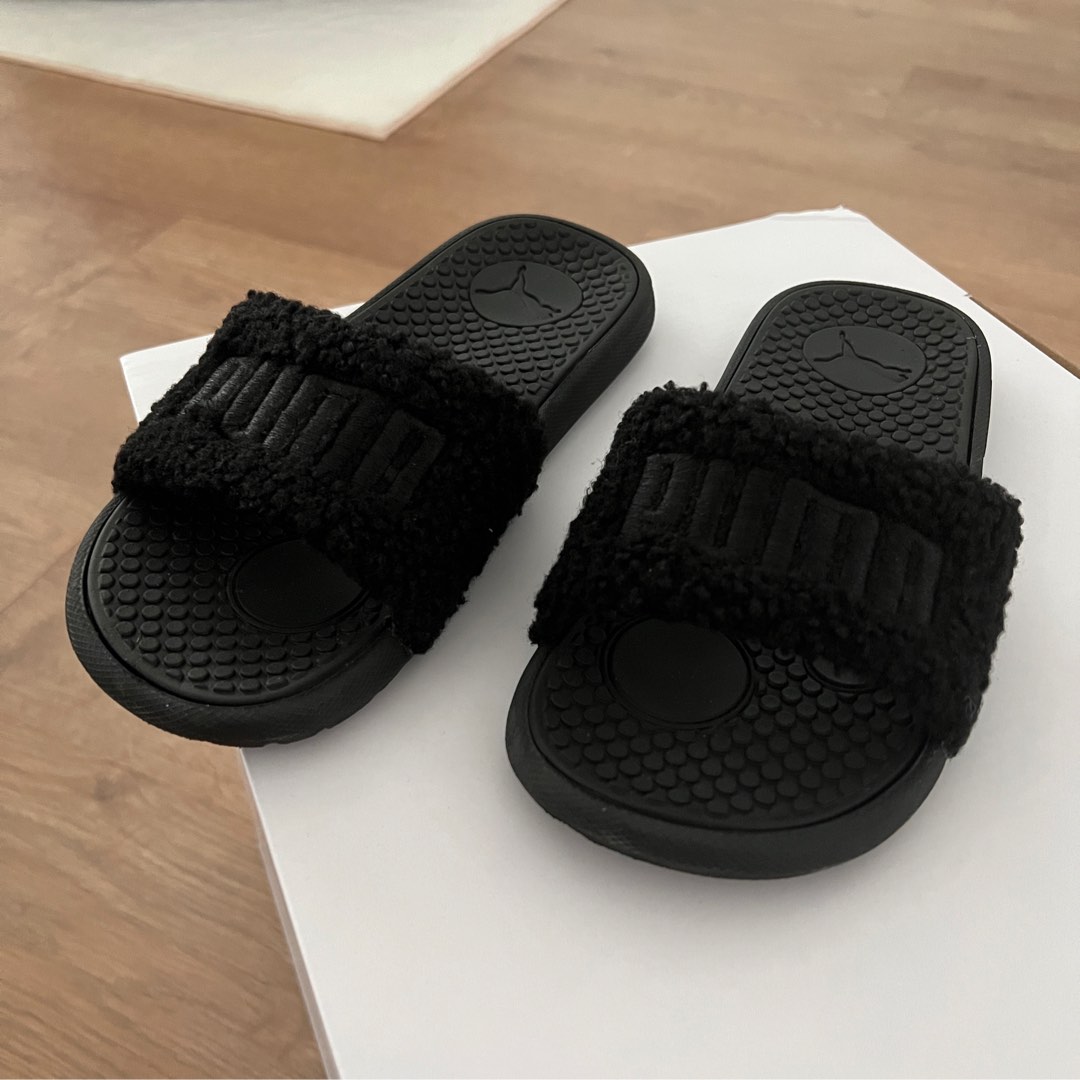 Black puma furry slides hotsell