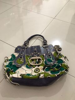 (Kategori: ) berada di . Dikirim oleh edloee (ID iklan 1193842866, Gambar 1). Deskripsi: .