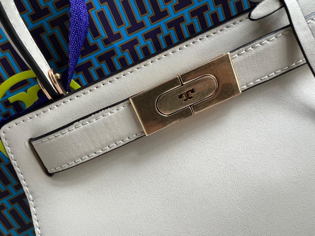 TORY BURCH - Lee Radziwill Petite (Category: Luxury Bags & Wallets) located in Pasig City. Submitted by outletfindsbyara (Listing ID 1193804504, Image 2). Description: PLEASE READ: ✅for pre-order, 50% DP required ✅item arrives in 5-7 days (pasabuy from US outlet thru a flight attendant) ✅authentic with money-back guarantee if proven fake thru Entrupy authentication .