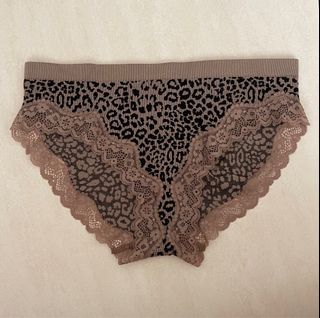 (Category: ) located in . Submitted by mayyaaa1 (Listing ID 1193873804, Image 1). Description: .
