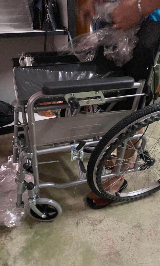 Wheelchair with commode, & back and leg support, Health & Nutrition