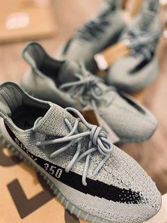 Yeezy Boost 350 V2 slate