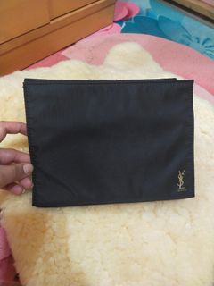 (Category: ) located in . Submitted by bagsthrifted.com (Listing ID 1193925099, Image 1). Description: .