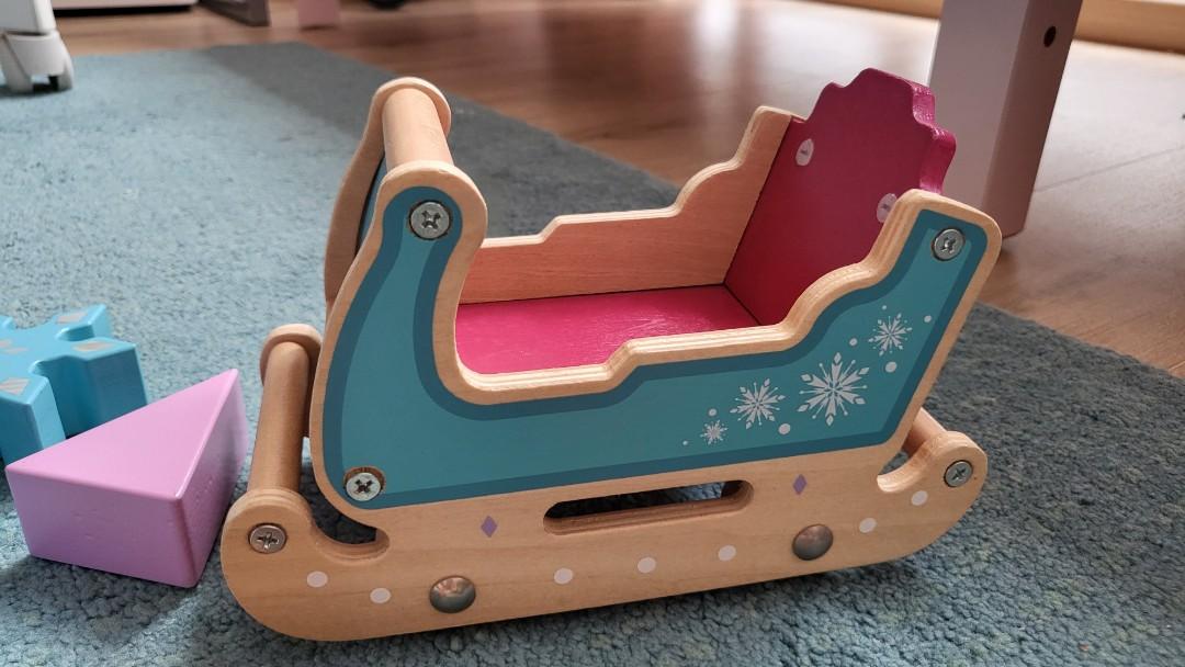 Frozen suitcase hotsell kmart