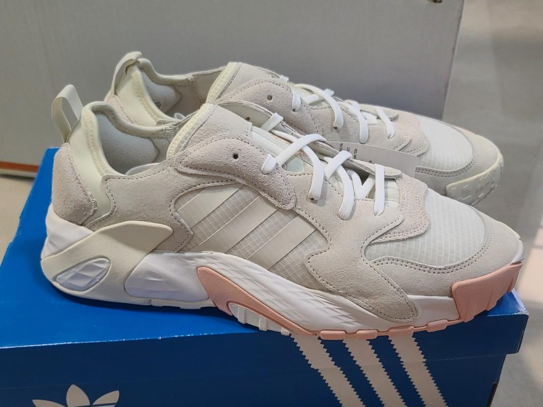 清櫃Adidas Streetball Low FX7669 white pink lightstrike harden basketball  rose mitchell trae, 男裝, 鞋, 波鞋- Carousell