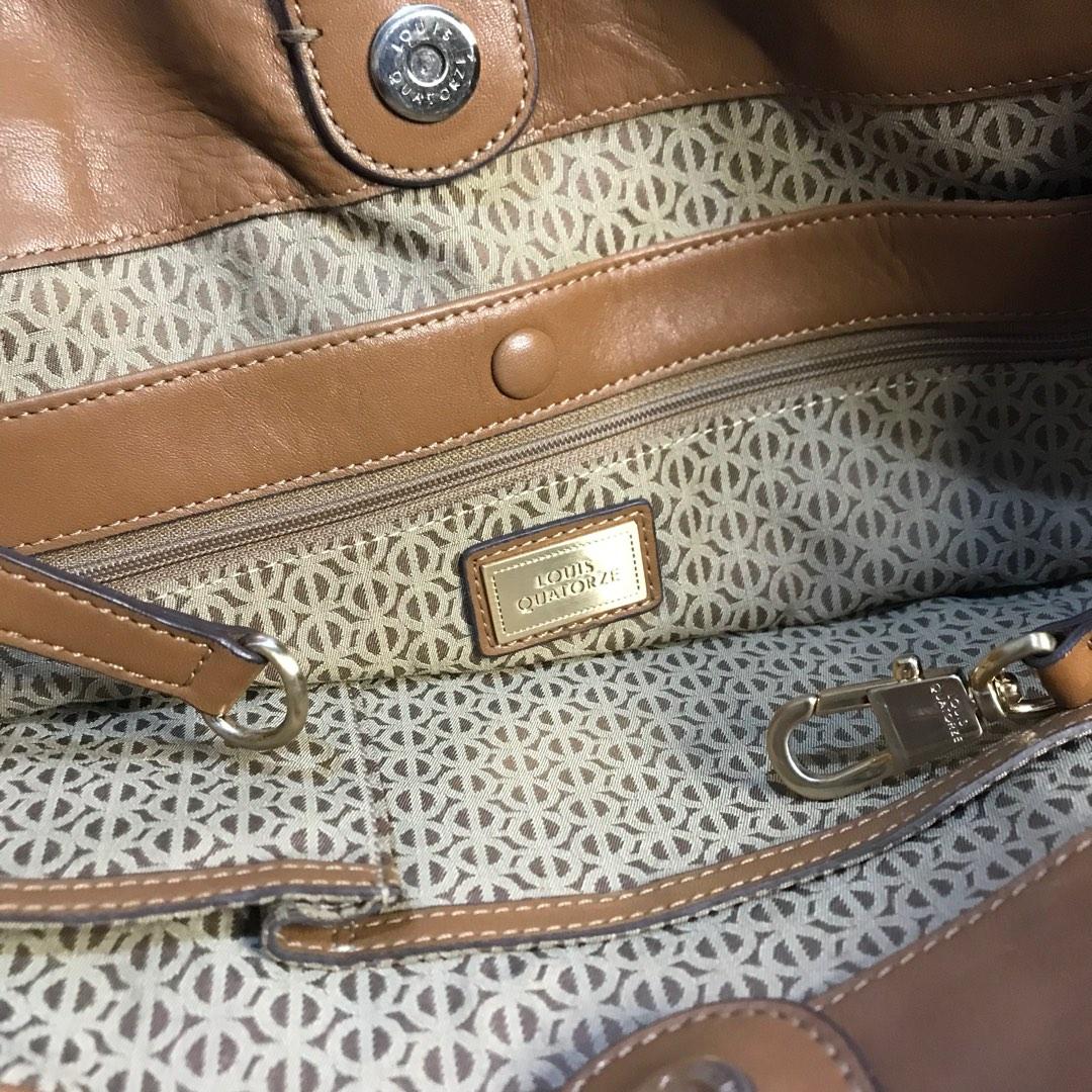 Louis quatorze pure leather clutch bag good condition as new