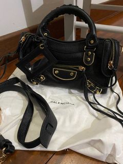 (Category: ) located in . Submitted by mssssse (Listing ID 1188633987, Image 1). Description: .