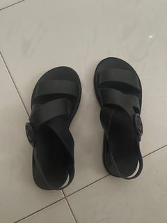 (Category: ) located in . Submitted by Pinkdaisy_sg (Listing ID 1188615229, Image 1). Description: .