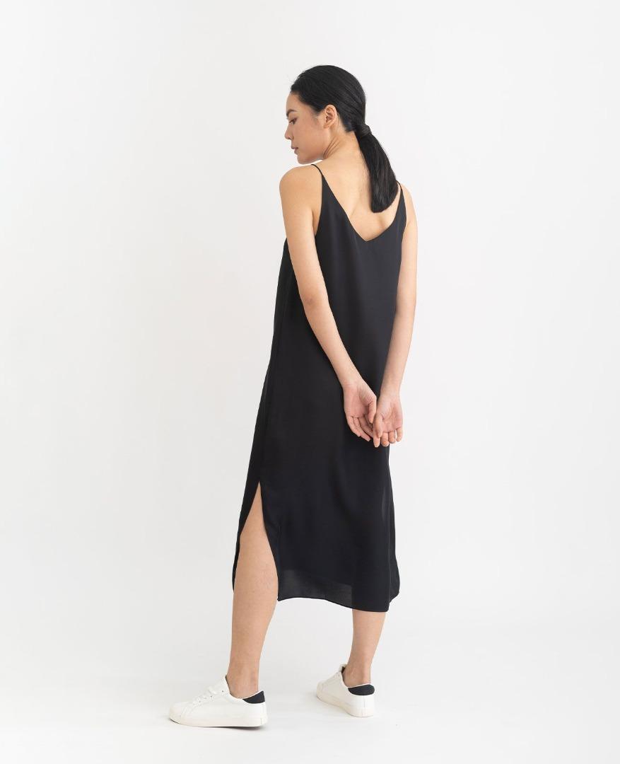 BN Grana Silk V Neck Slip Dress Black Women s Fashion Dresses
