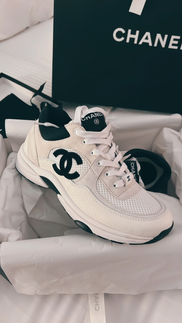 BNIB Chanel Black White Sneakers Size 38 Luxury Sneakers