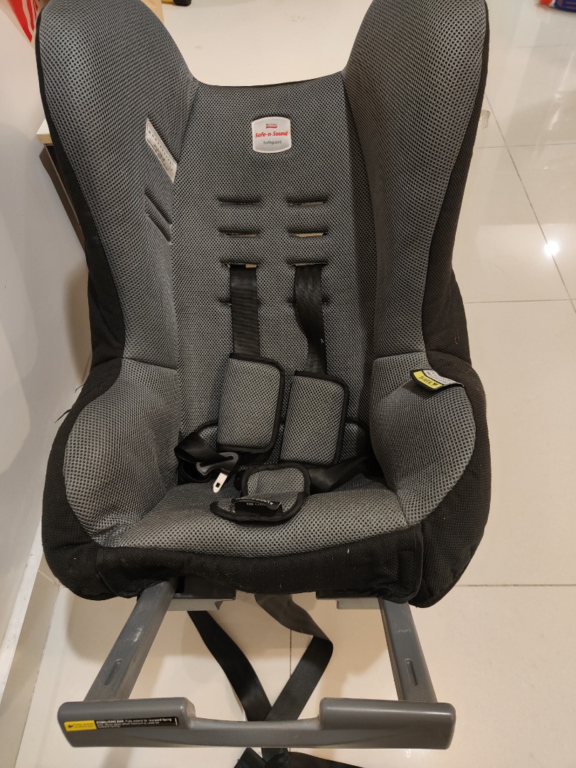 Britax Safe and Sound car seat, Babies & Kids, Going Out, Car Seats on