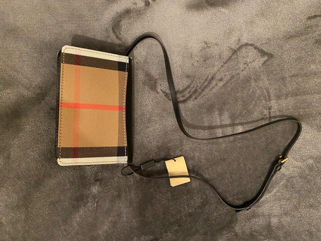 BURBERRY HAMPSHIRE HOUSE CHECK & LEATHER CROSSBODY (Black), 名牌, 手袋及銀包