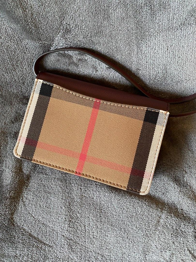 BURBERRY HAMPSHIRE HOUSE CHECK & LEATHER CROSSBODY (Burgundy Red), 名牌