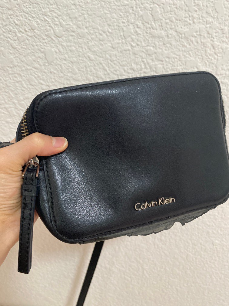 Calvin Klein sling bag, Women's Fashion, Bags & Wallets, Crossbody