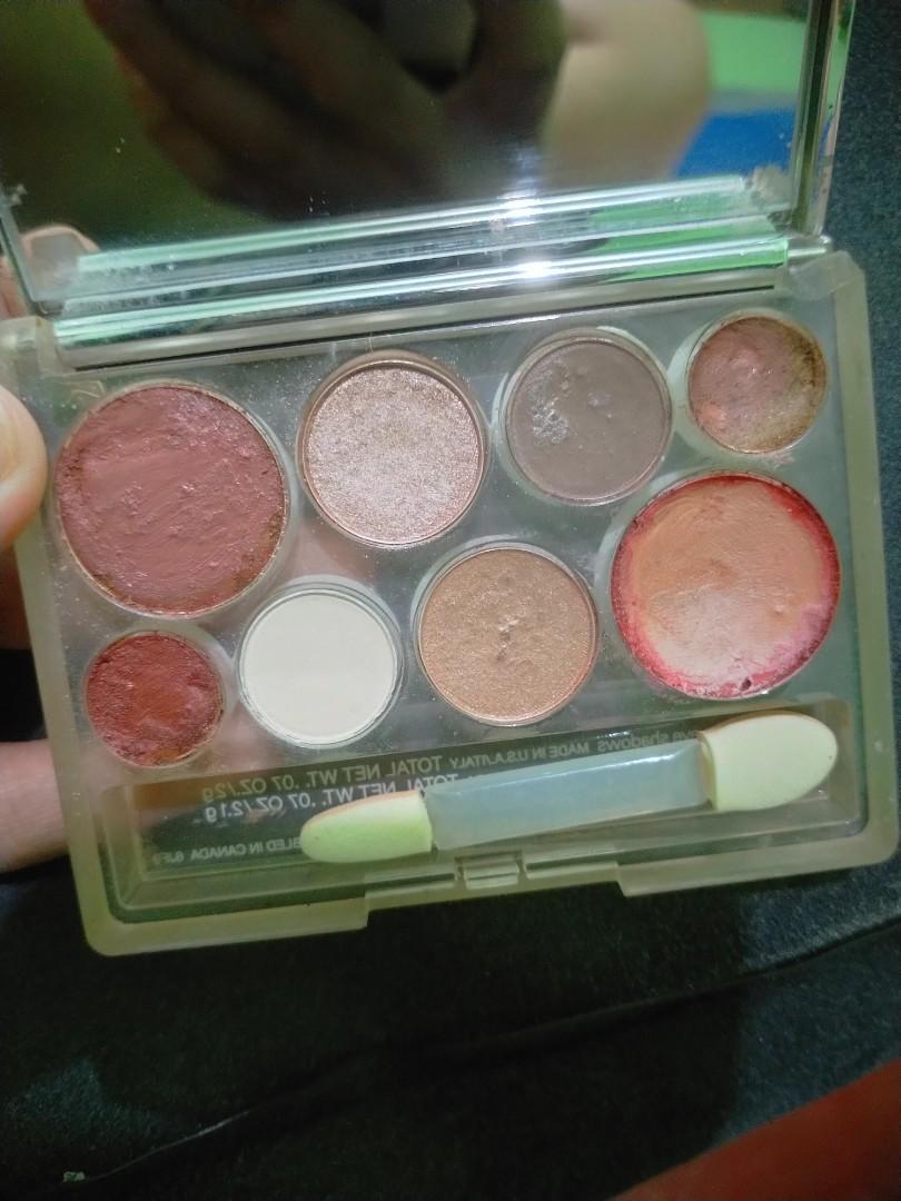 Clinique eyeshadow (Category: Makeup) located in Kawit. Submitted by mariefonda (Listing ID 1188738444, Image 2). Description: slightly used sa lipstick lang halos nagamit ko jan good condition authentic brought at UAE SHIPPING FEE INCLUDED 📍KAWIT CAVITE.