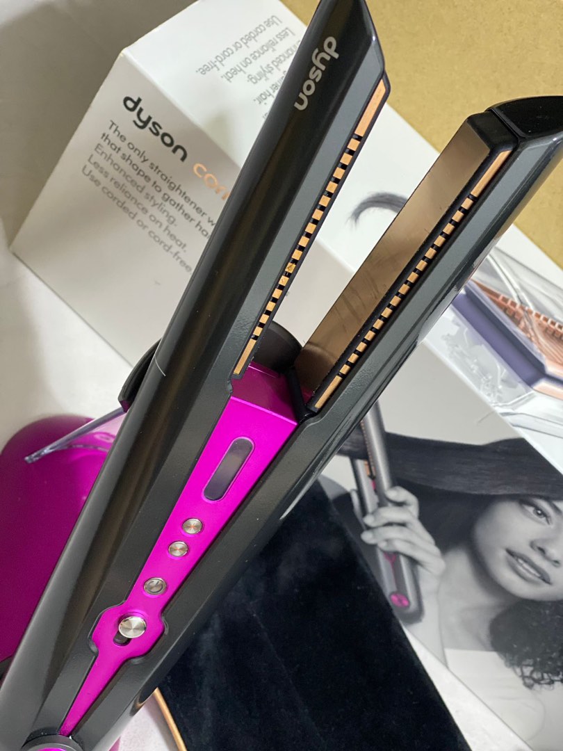 Dyson Flat Iron, Beauty & Personal Care, Hair on Carousell