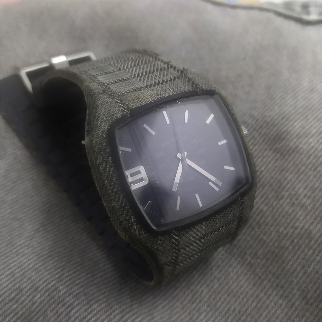 Fashion watch DIESEL trojan denim version