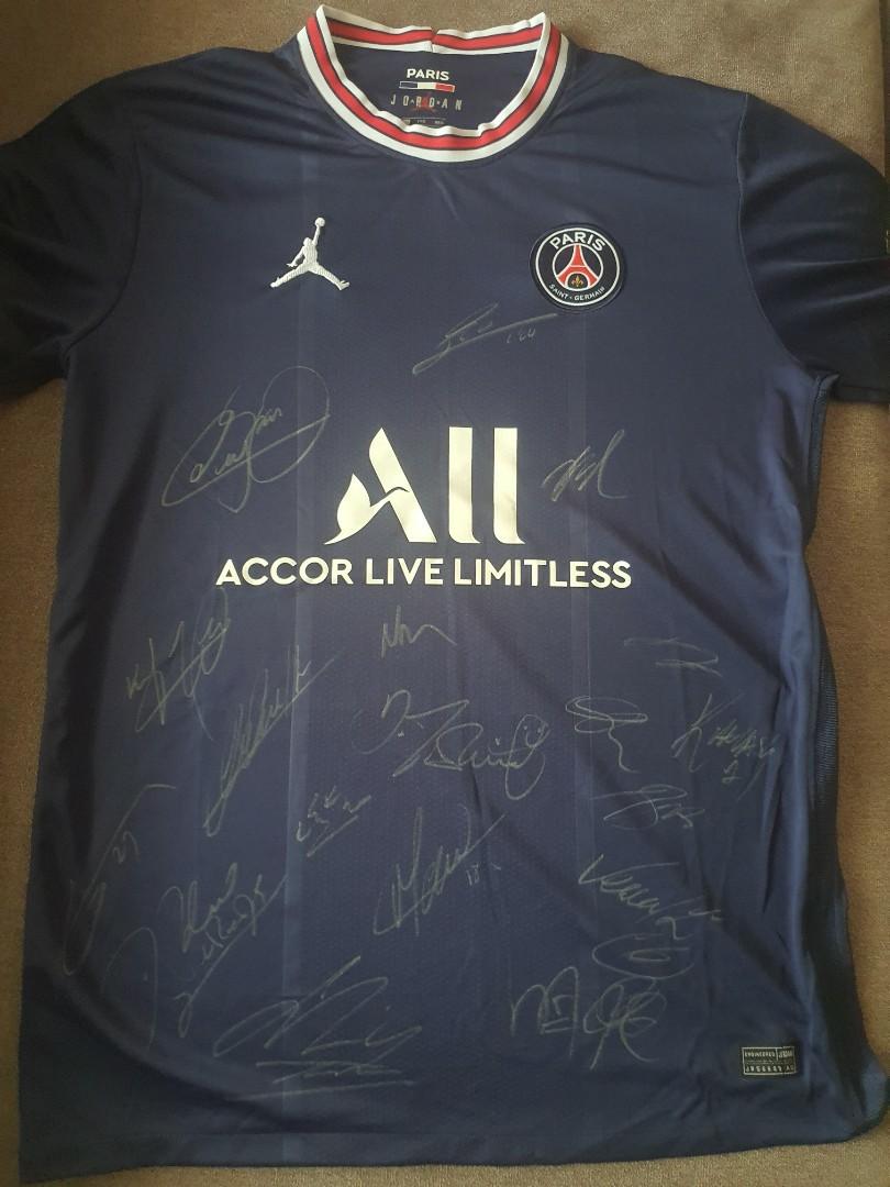 PSG FOOTBALL SHIRT 2007 SIGNED, Squad signed autographed by…
