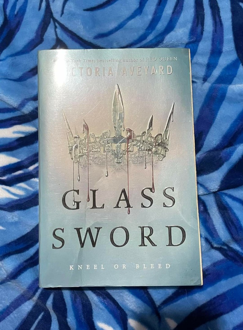Glass sword Red queen book 2, Hobbies & Toys, Books & Magazines