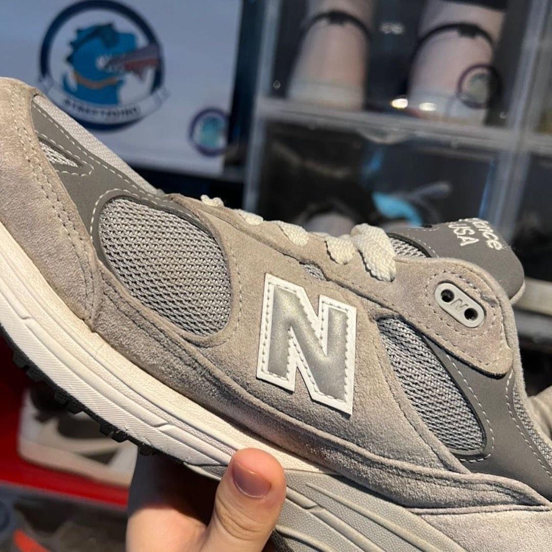 New Balance 993