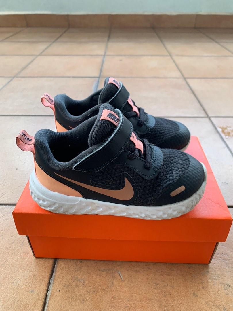 Nike revolution outlet 5 32