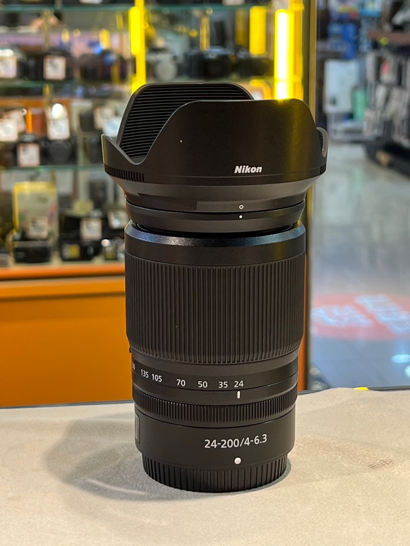 Nikon Z 24-200 f4-6.3 VR Zレンズ