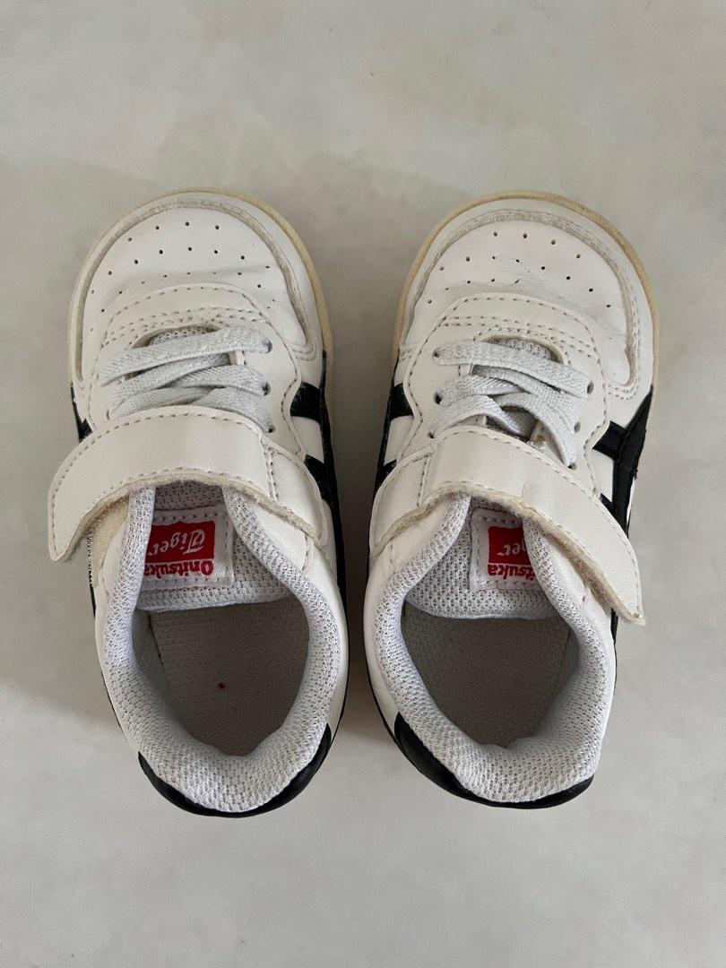 Onitsuka Tiger White Shoes (Category: Babies & Kids Fashion) located in Singapore. Submitted by isahniones (Listing ID 1182969296, Image 3). Description: 1. 14.5 CM US 7 EUR 23.5 2. 16.0 CM US K9 EUR 26 3. 17.0 CM US K10 EUR 27.