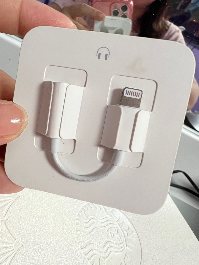 Original Apple dongle Lightning to earphone jack 3.5 mm jack, Audio