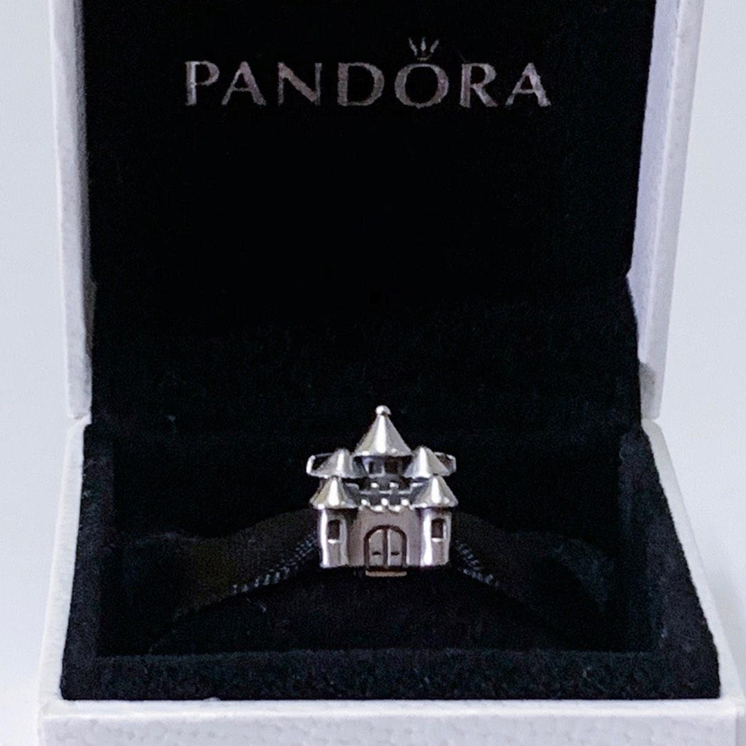 Pandora castle and crown outlet charm