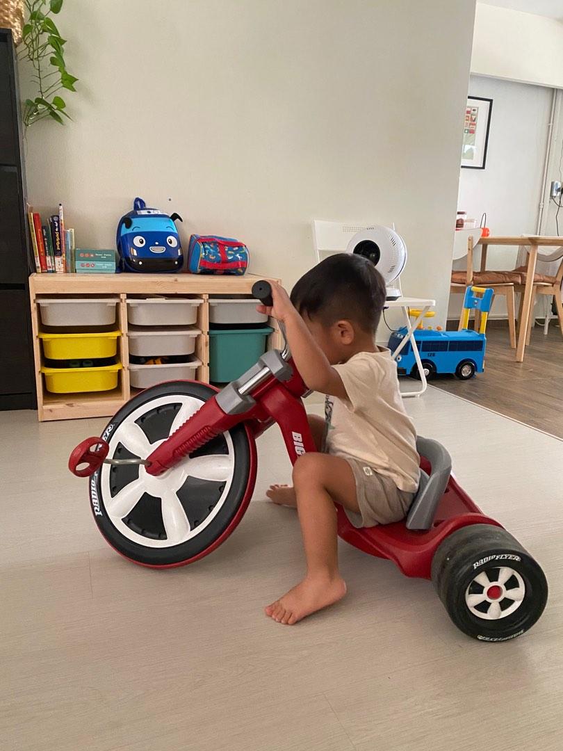 Radio Flyer Deluxe Big Flyer, Sports Equipment, Bicycles & Parts