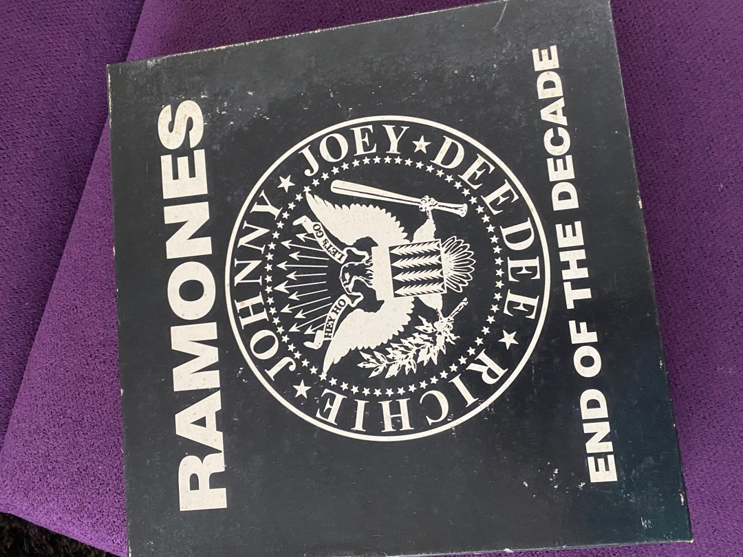 Ramones limited edition box set in vinyl, Hobbies & Toys, Memorabilia
