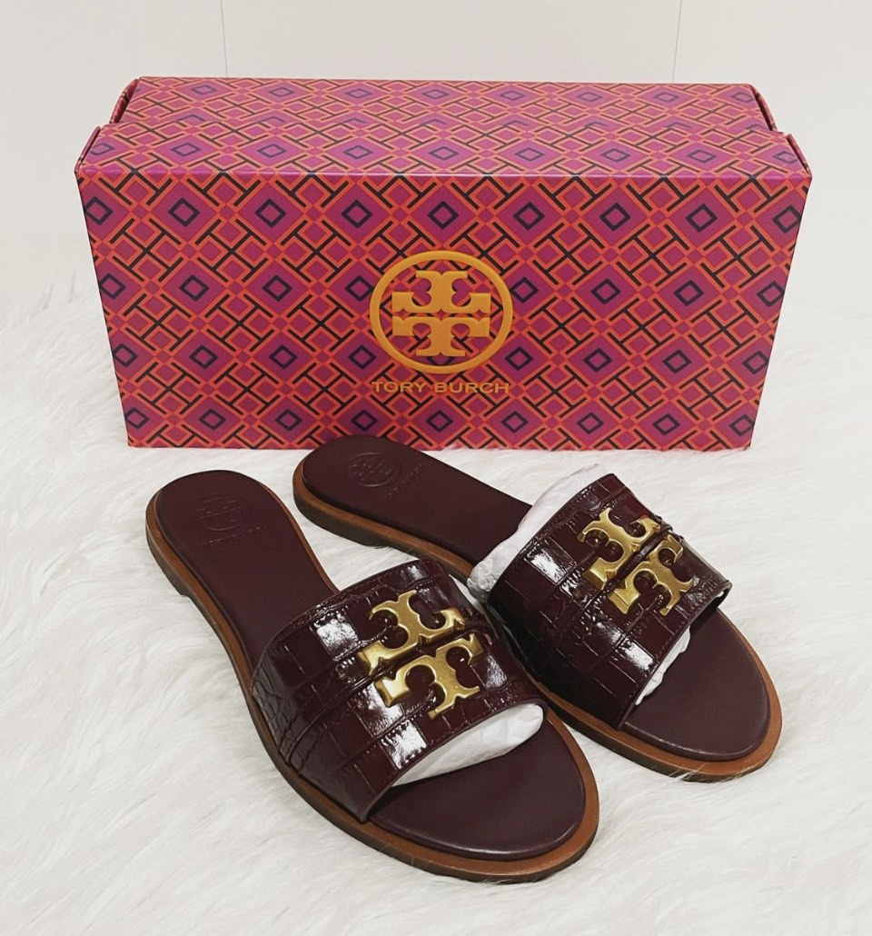 Tory Burch Everly Slides, Women's Fashion, Footwear, Flats & Sandals on ...