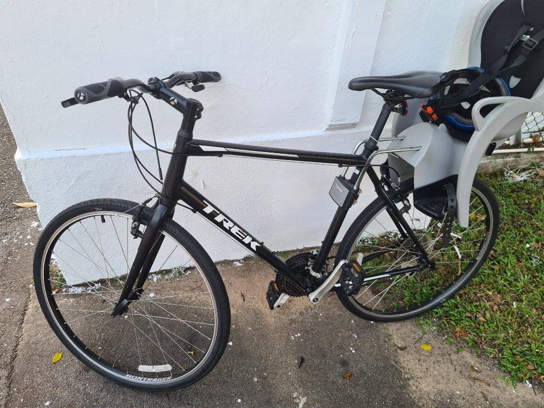 Trek Fx1 bicycle with Hamax child seat Sports Equipment Bicycles