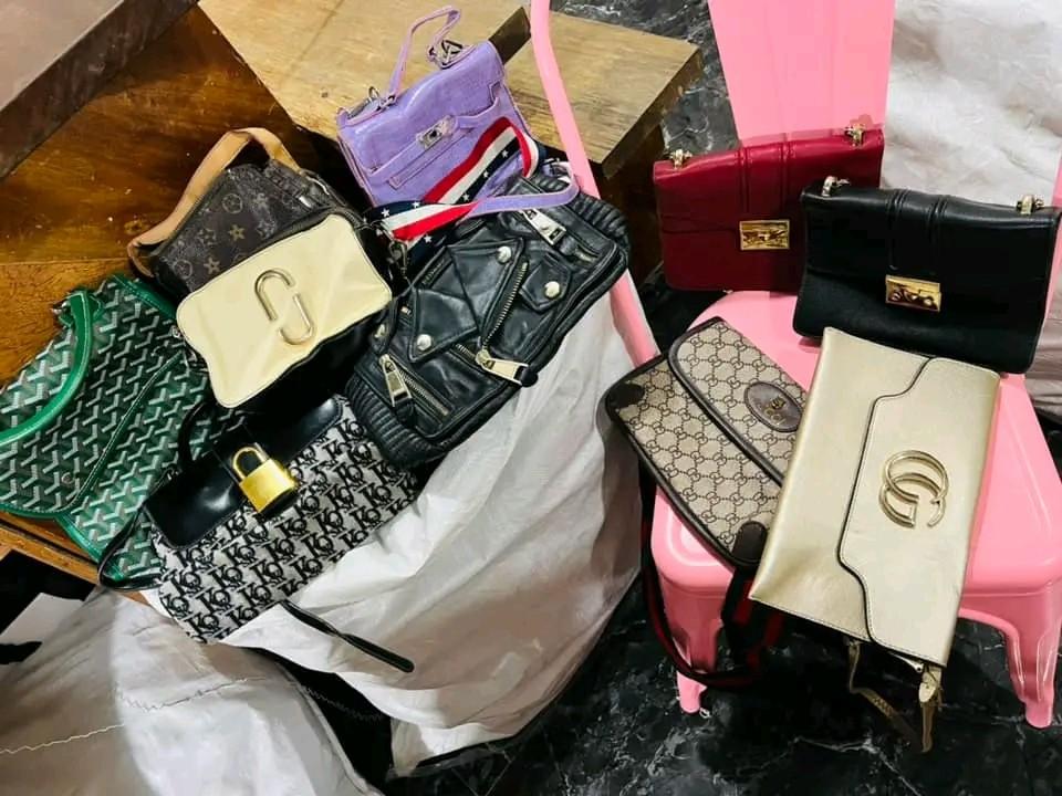 UKAY/PRELOVED BAG BOX BALE, Women's Fashion, Bags & Wallets, Cross-body ...