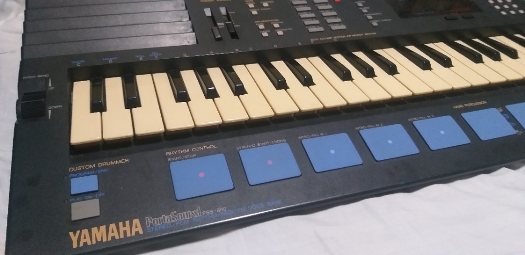 Yamaha Portasound PSS 680 Electronic Keyboard Piano