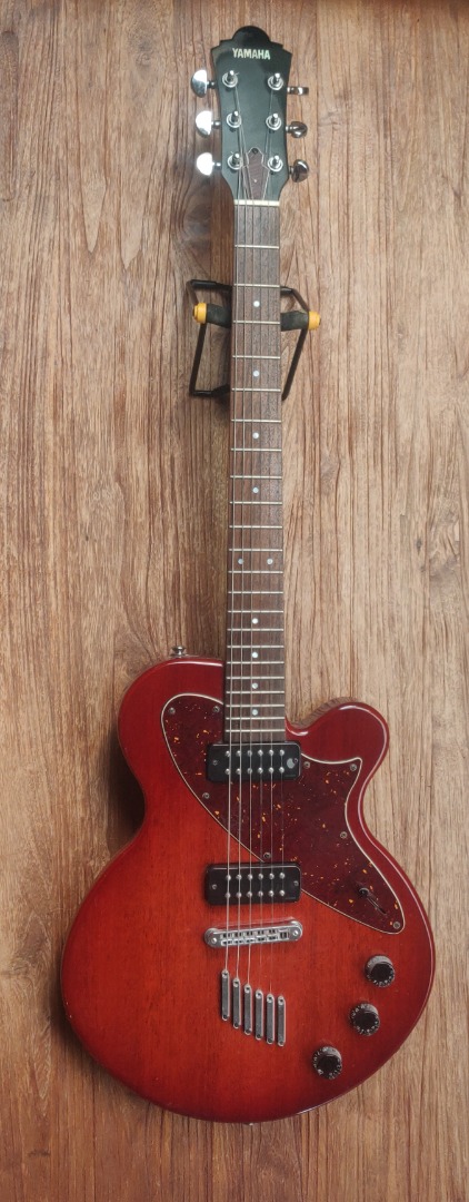 Yamaha AES 800 Carousell