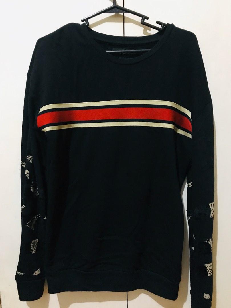Zara sleeves shirt (Category: Tshirts & Polo Shirts ) located in Quezon City. Submitted by drewab2 (Listing ID 1188681100, Image 1). Description: In very good condition,fits to medium to large though xl on the tag ...looks new...😊it can be unisex!.