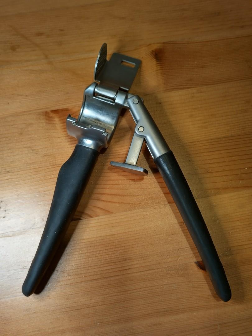 壓蒜器 Garlic press IKEA, 傢俬＆家居, 廚具和餐具, 其他廚具和餐具 Carousell