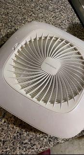 Acrylic nail dust collector