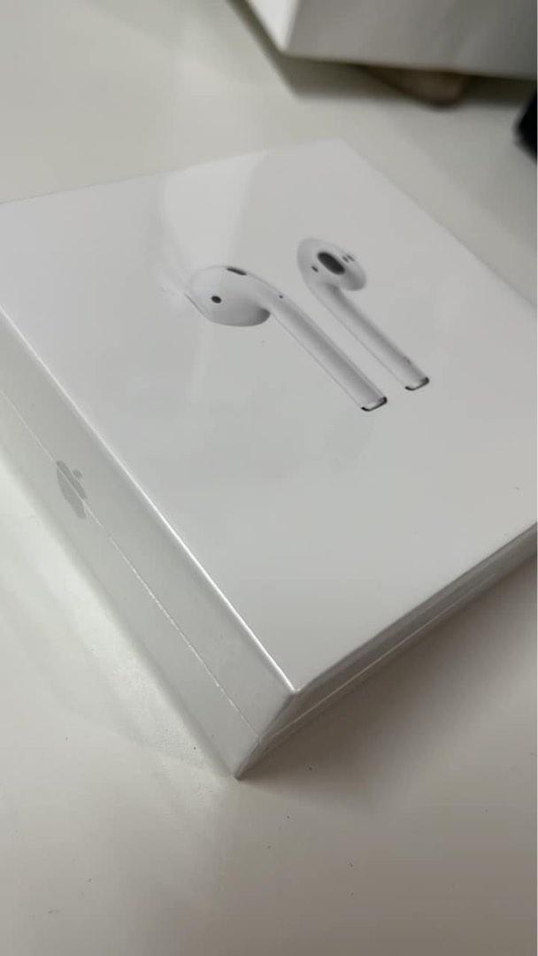 airpods 二代全新未開封, 耳機及錄音音訊設備, 耳機在旋轉拍賣