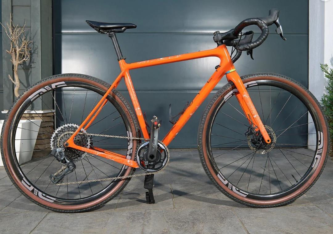 AMS Road & Gravel Frame Guard [Sterrato White / Sterrato Black], Sports