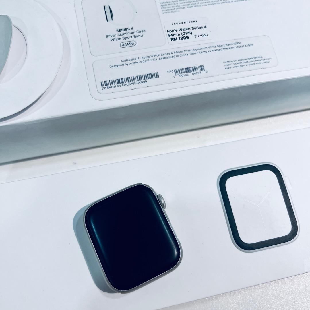 Apple watch 4 2025 clearance