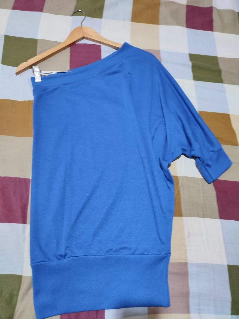 Assymetrical Blouse (Category: Blouses) located in Quezon City. Submitted by PaidTY (Listing ID 1188951051, Image 3). Description: Feel sexy with this blouse😉 1st photo not mine. Just attached to show how to wear this kind of blouse🙂.