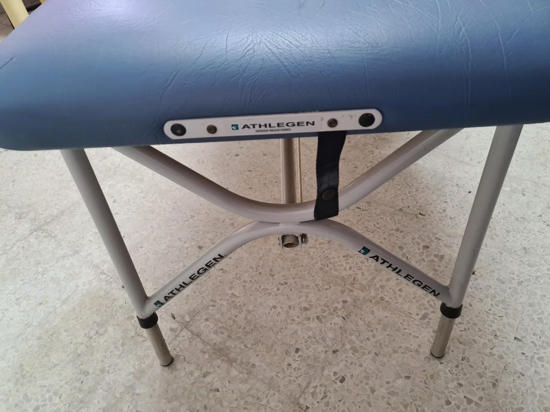Athlegen Massage Table (AUS), Health & Nutrition, Massage Devices on