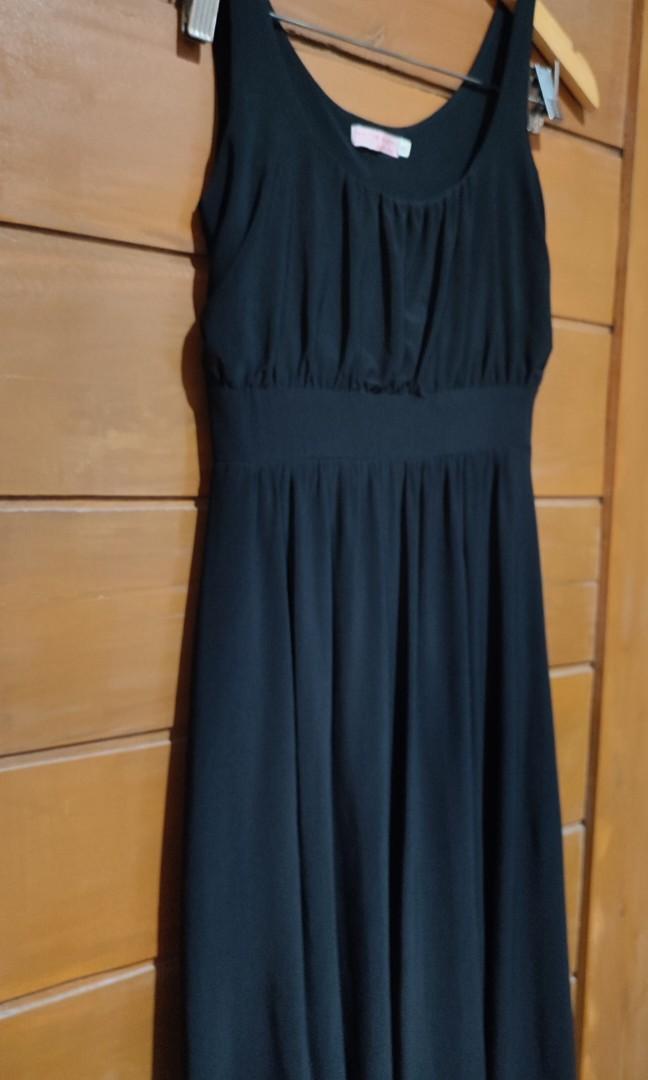Black dress by KARIMADON (S) (Category: Dresses) located in Quezon City. Submitted by PaidTY (Listing ID 1188875557, Image 2). Description: can be use in both formal and casual wear.