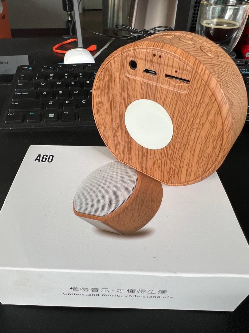Bluetooth Speaker (Category: Portable Audio Accessories) located in Singapore. Submitted by gdman (Listing ID 1188861321, Image 2). Description: .
