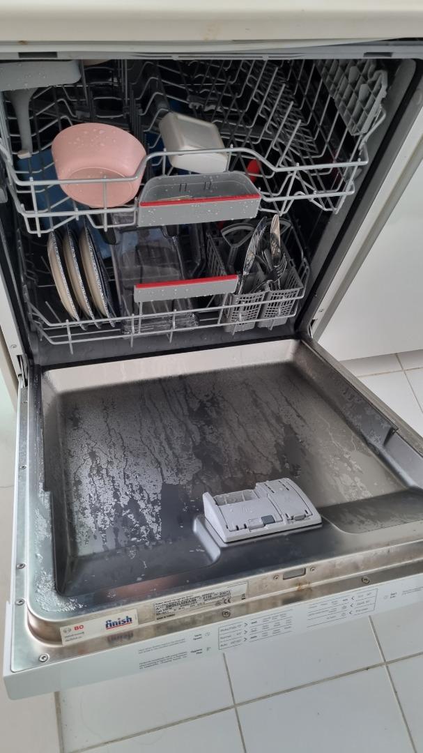 Bosch Dishwasher SMS63L02EA, TV & Home Appliances, Kitchen Appliances