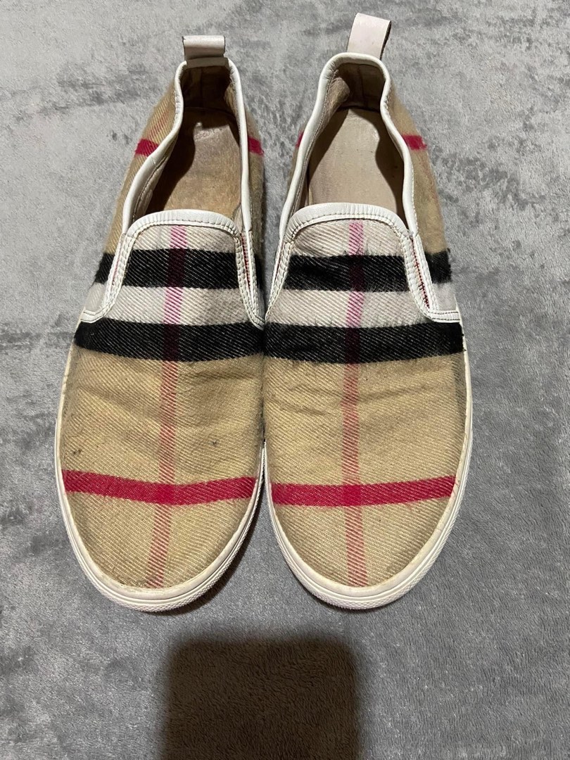 saks burberry shoes